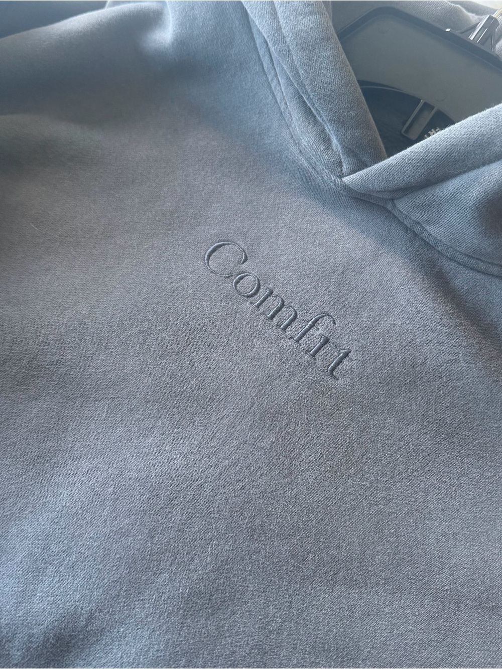 Comfrt hoodie sweatshirt like new.  Dark gray